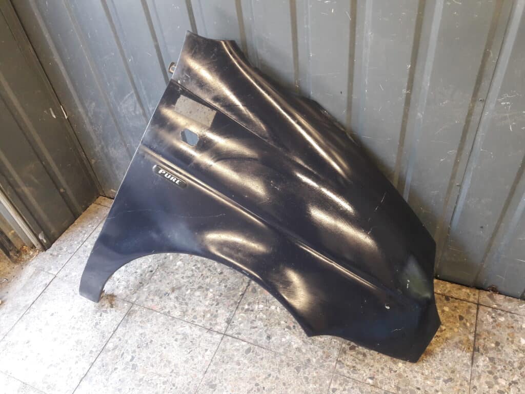 błotnik prawy przód daewoo matiz 99r granatowy