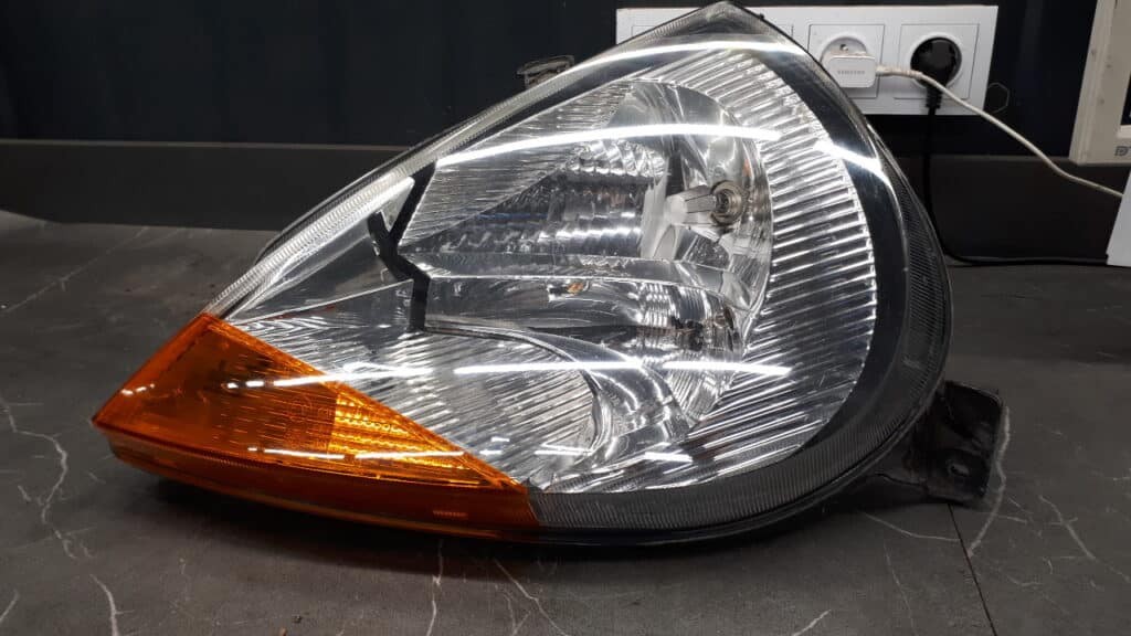 67724915 reflektor lewy przod ford ka 96r