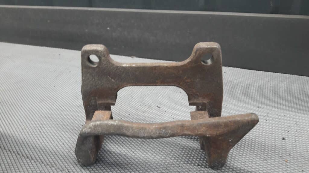 B361456 Jarzmo zacisku prawe SMART FORTWO BOSCH 2.0