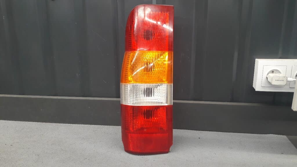 YC1X13435A Lampa lewa tylnia ford transid