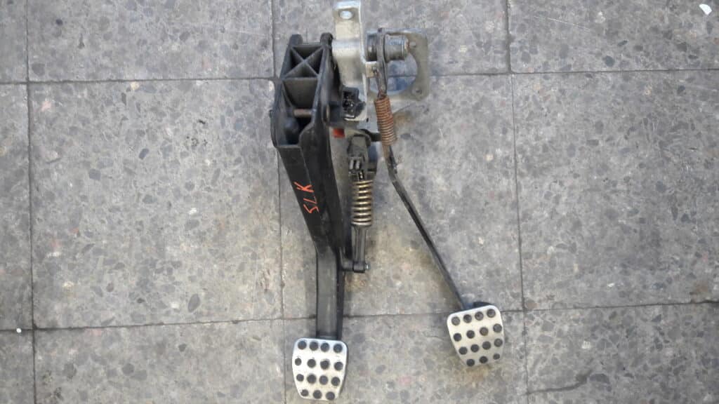 a2102901319 pedal hamulca sprzegla clk w202