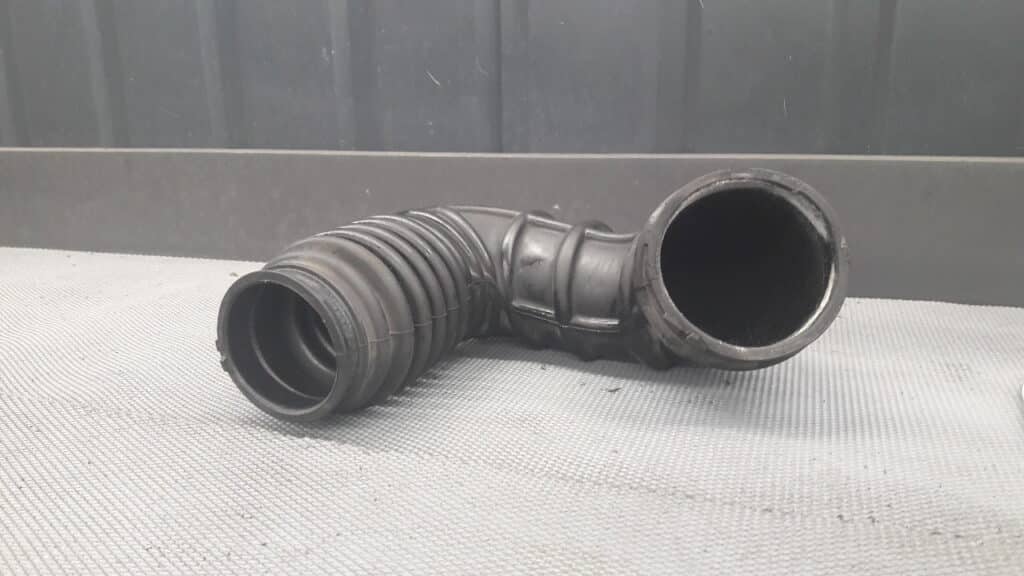 2s61-9R504-BC Rura dolot ford fiesta mk6 1.3