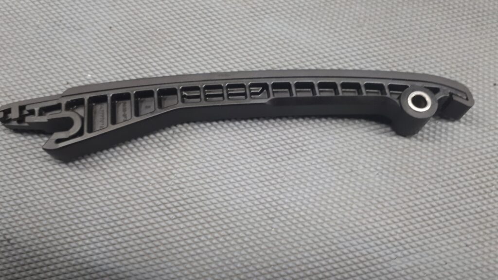 04777707AA prowadnica lancucha MINI COOPER I R50