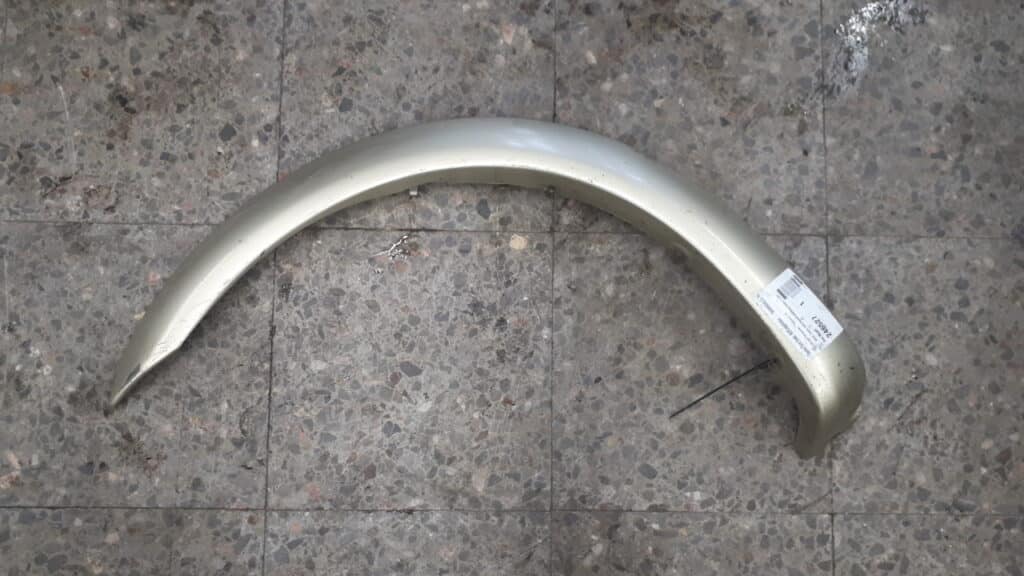 53088-52010 Nakładka Błotnika Lewy tyl Toyota Yaris Verso 99-