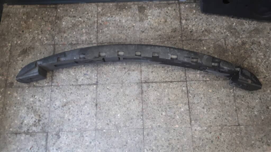 9151513 Absorber Zderzaka Przód  Volvo V70 S70 98-