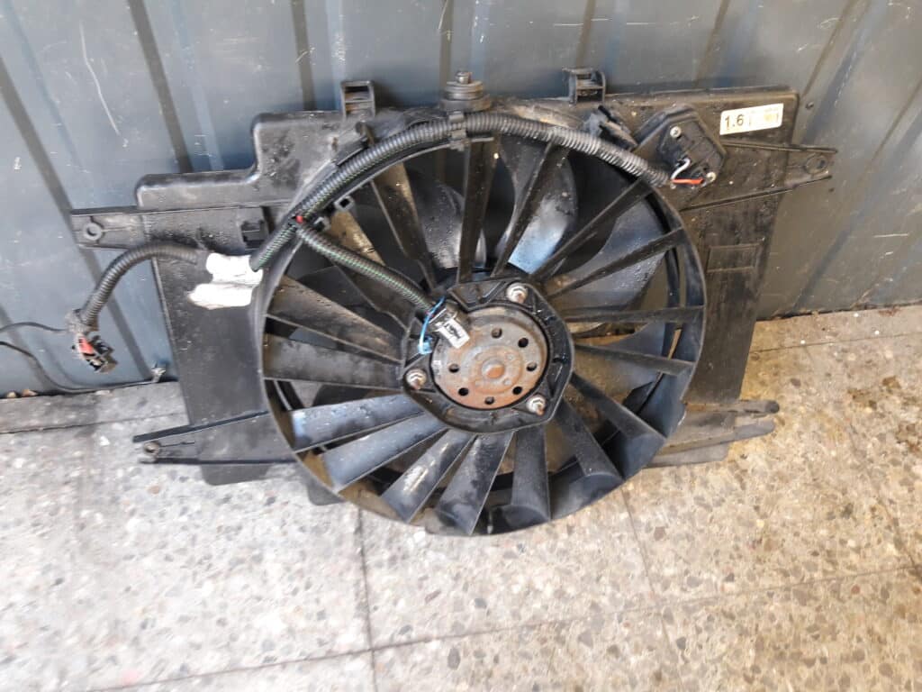 8240424 wentylator chłodnicy alfa romeo 147 1.6 16v