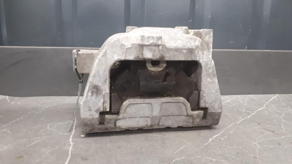 1k099262 poduszka silnika SEAT TOLEDO II 1,9