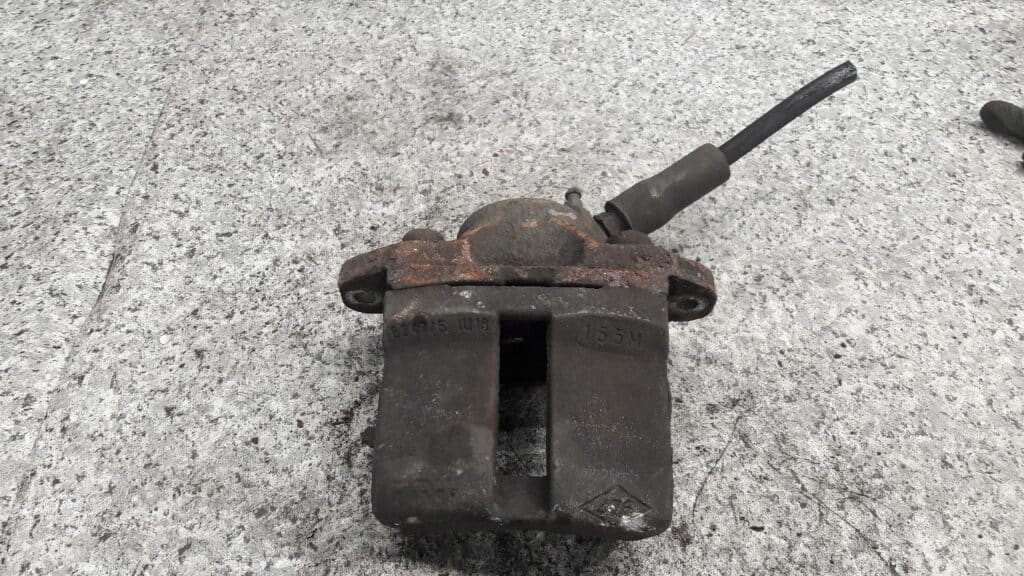 8247/5 zacisk hamulca tarczowego prawy przod twingo II lift 1.2