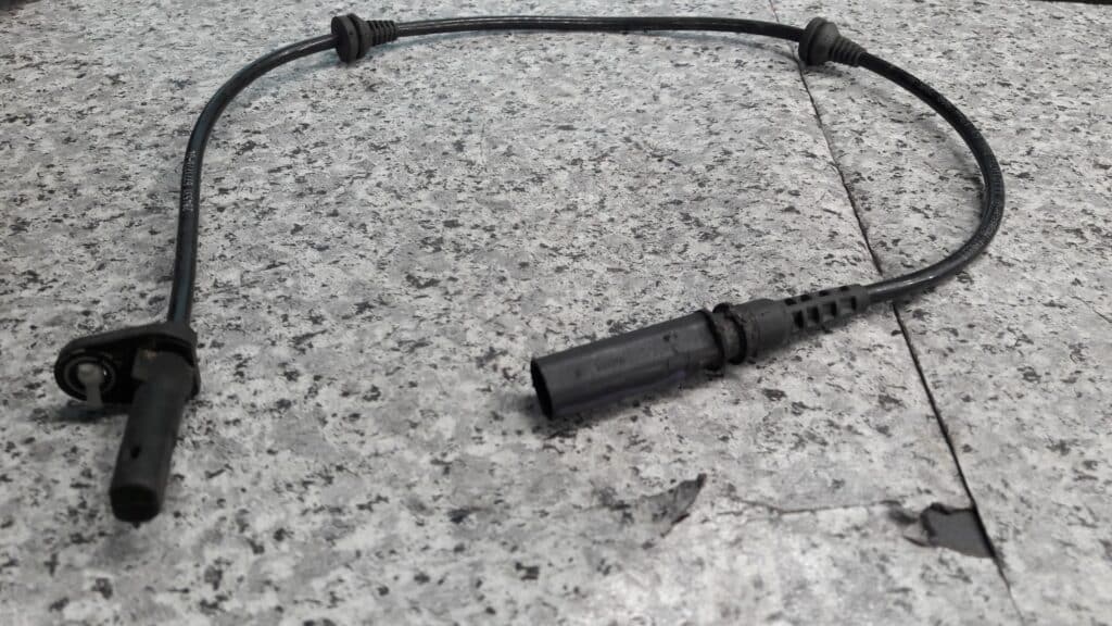 6771776-04 czujnik ABS prawy tyl BMW E70