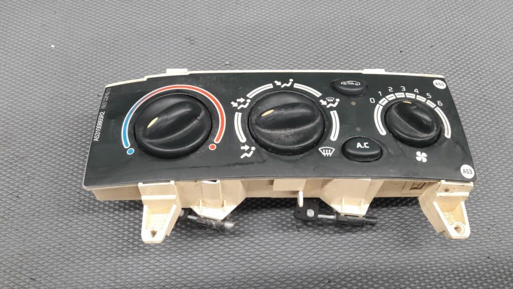 651947U panel sterowania klimatyzacji nawiewu renault scenic I 98r