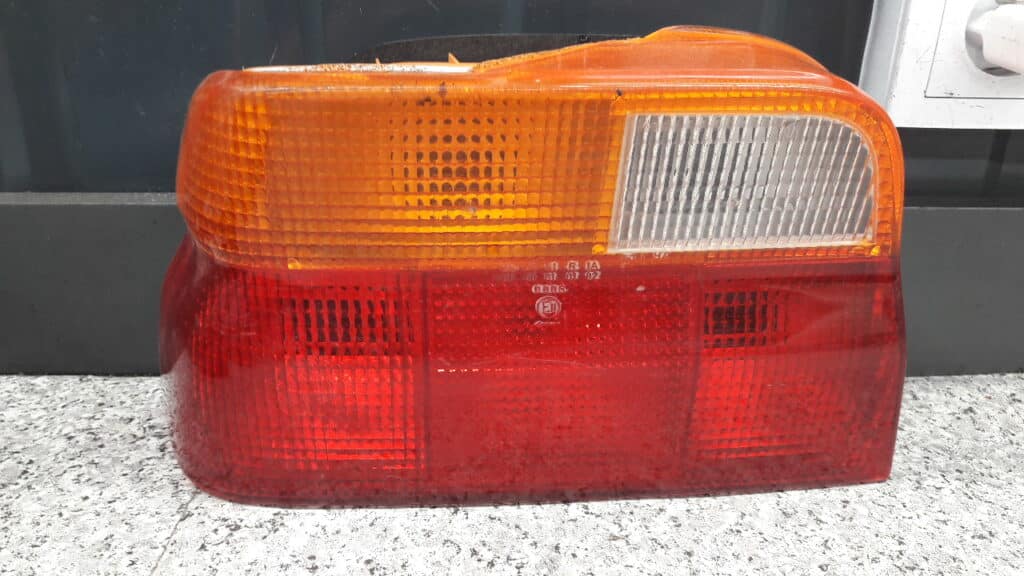 lampa lewy tyl ford escort mk6