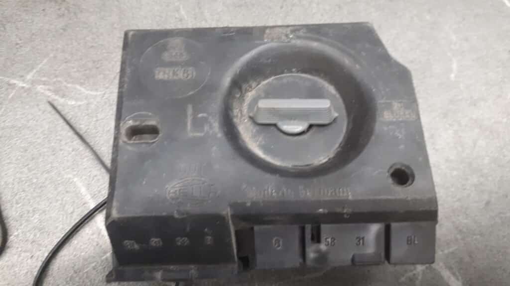 Thk81 Wklad Lampy Lewy Audi 80 B3