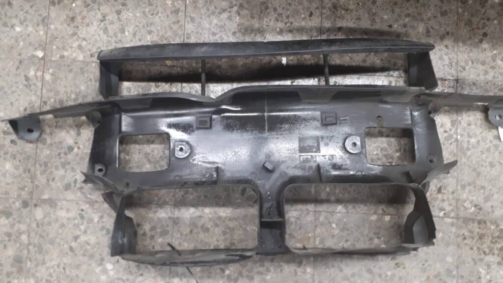 8125966 Kierownica Powietrza Wlot Kanal Tunel Bmw E38