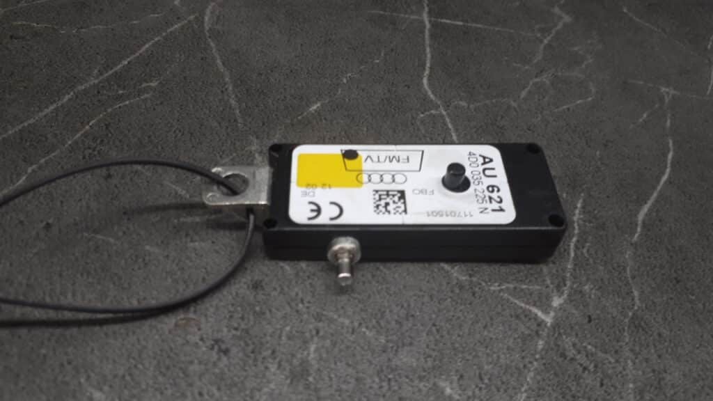 4d0035225n Wzmacniacz Anteny Audi A8 02r