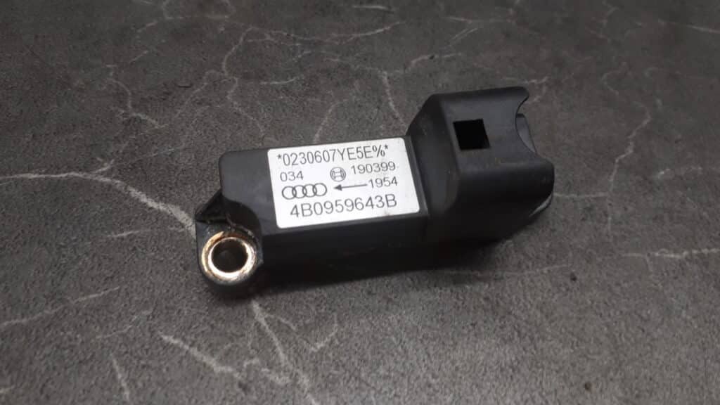 4b0959643b Czujnik uderzeniowy Audi A6 C5