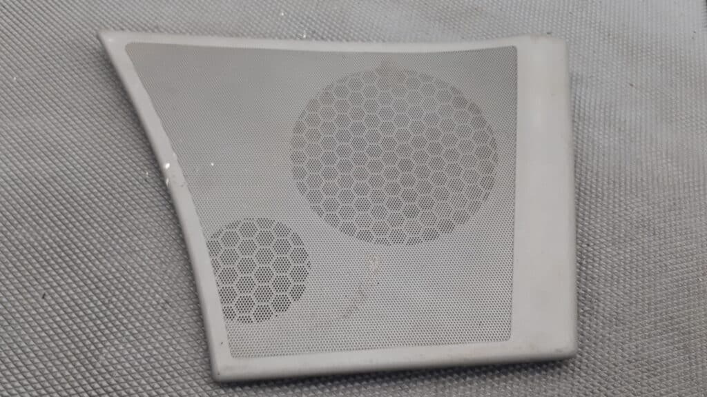 8200000092 oslona glosnika prawy tyl renault laguna kombi II