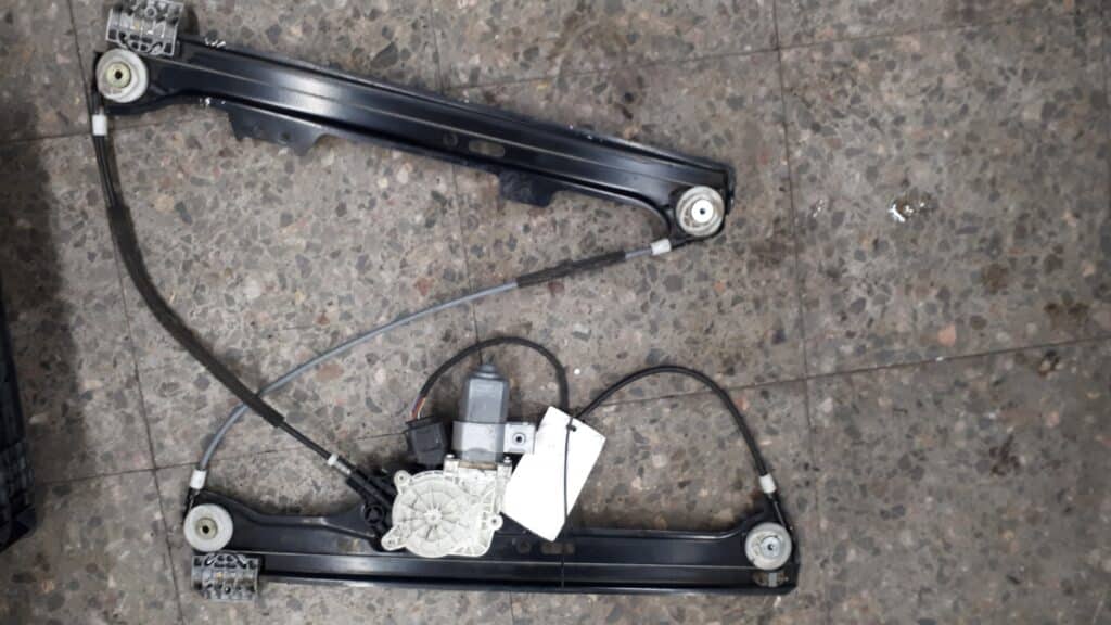 7034351S mechanizm szyby lewy przod bmw e60 e61