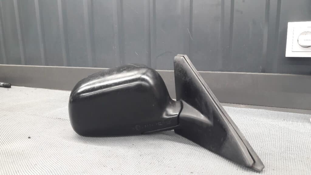 lusterko prawe mitsubishi colt 99r manualne czarne