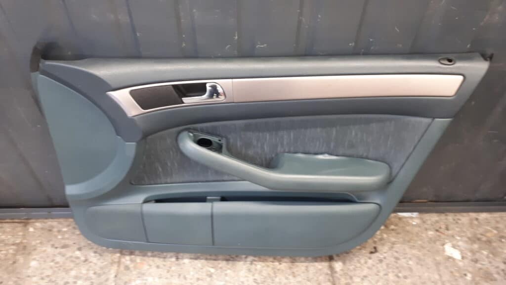 Boczek prawy przód Audi a6 c5 zielony