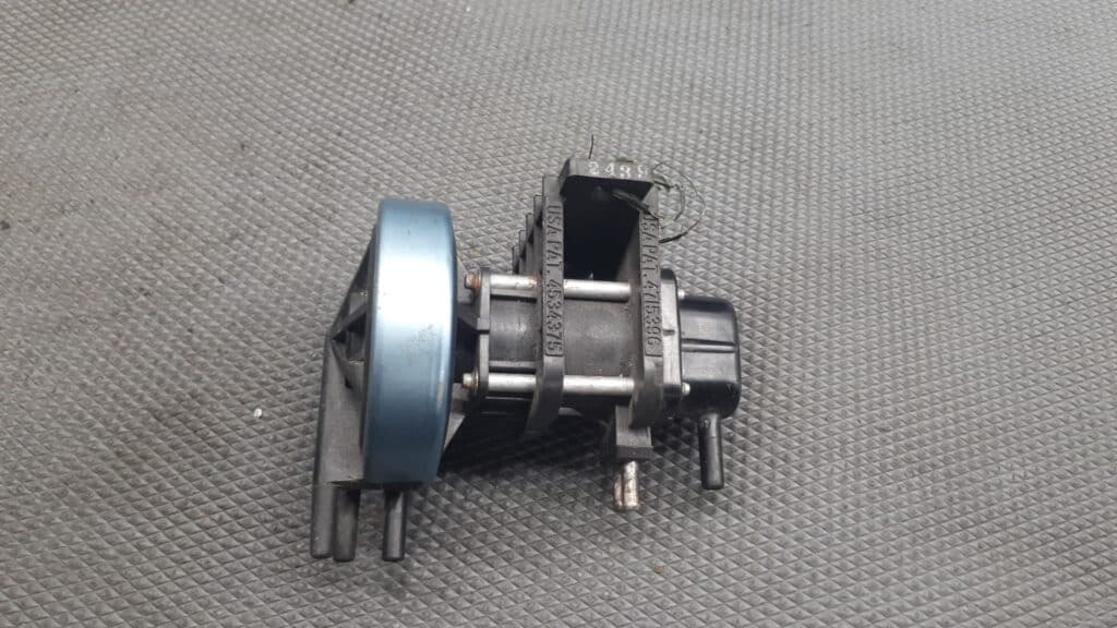 4715396 zawor podcisnienia bmw e30 324