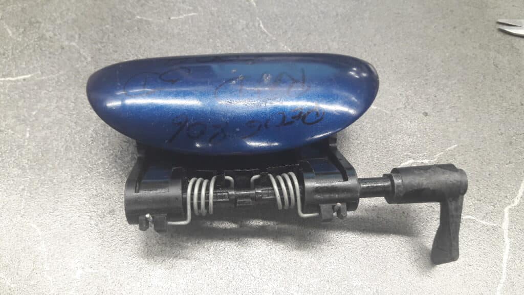 klamka prawy tyl peugeot 206
