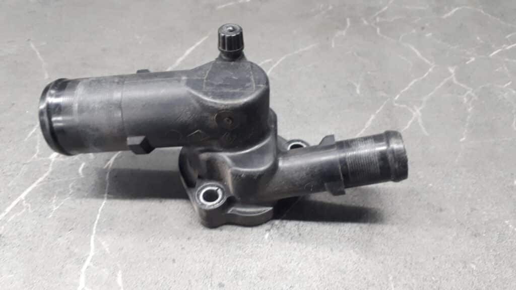 8200660882 obudowa termostatu renault twingo