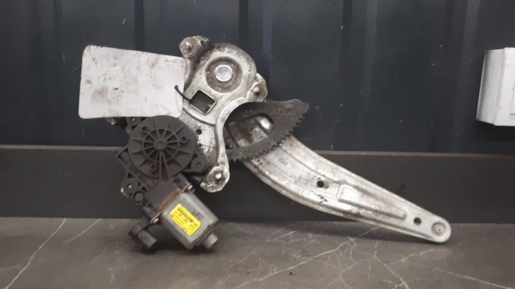 83460-1y000 Mechanizm Szyby Prawy Tyl hyundai I10