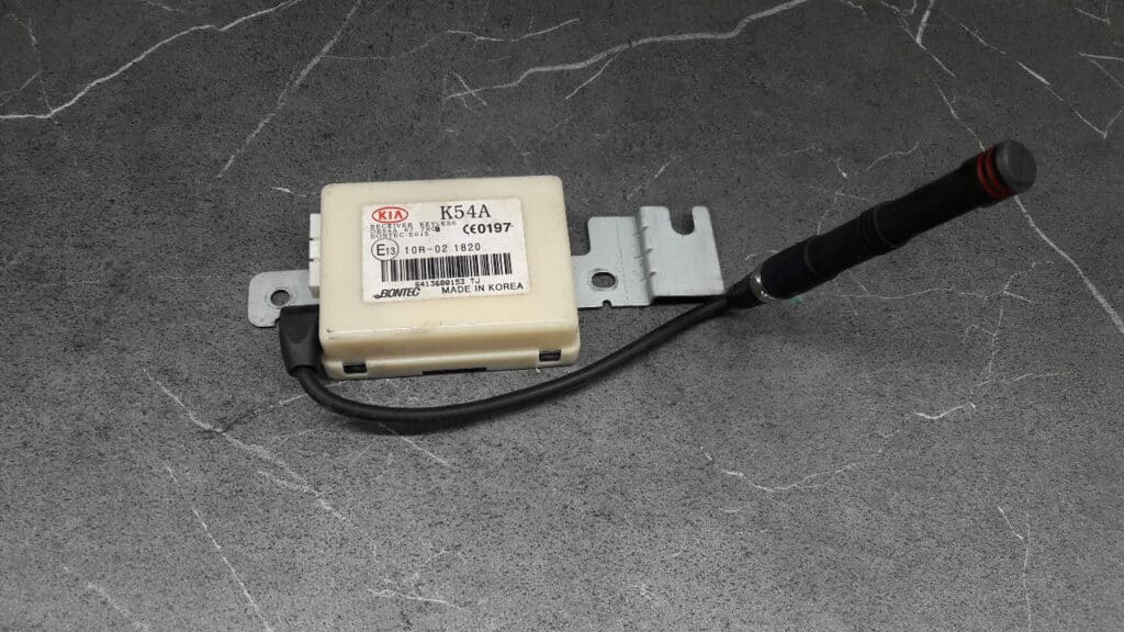 OK54A677ROB moduł antenowy Kia Carnival  I