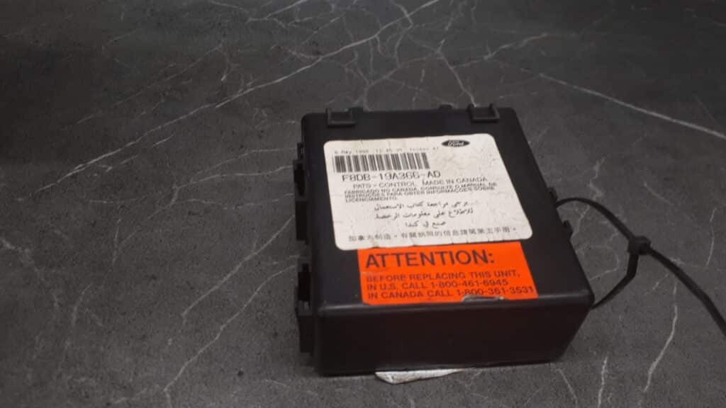 F8db-19a366-ad Modul antykradziezowy Ford Mustang 98r