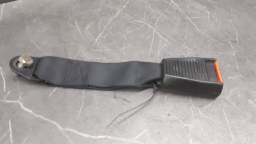 75370418h zapinka pasa prawy przod Fiat panda I