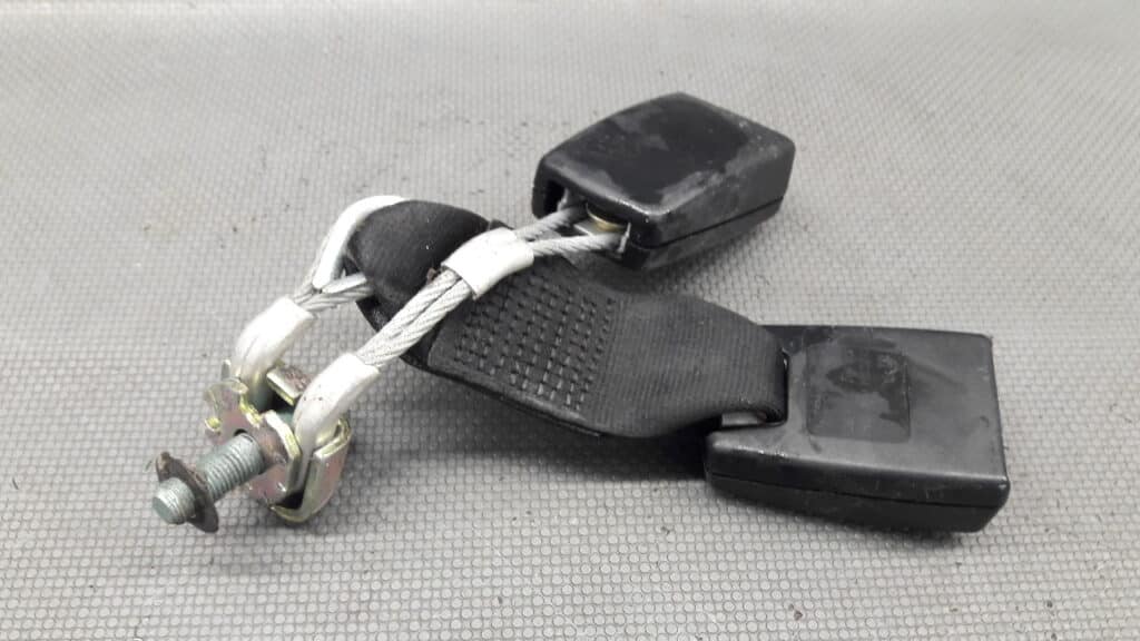 3D0857739 napinacz pasa srodek tyl VW Phaeton