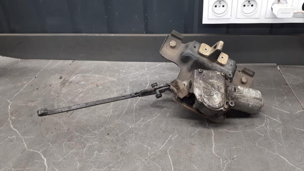 0390216732 silniczek wycieraczek renault kangoo I