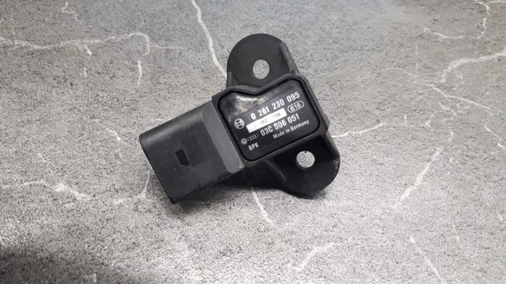 03C906051 czujnik cisnienia passat b6