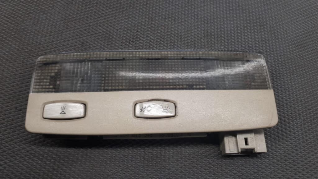 8200013576 oswietlenie kabiny renault laguna II kombi