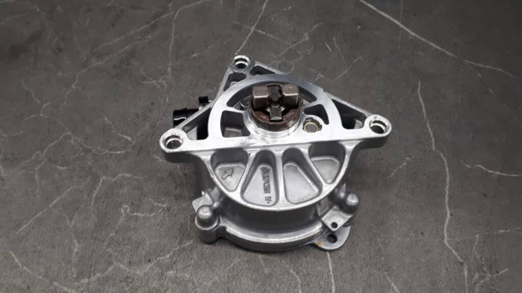 vacum pompa mercedes w213 2.0 2.2 cdi