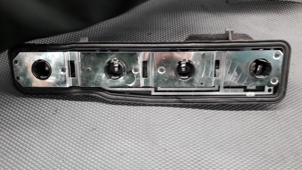 393203 Wklad lampy lewy Opel Astra G kombi