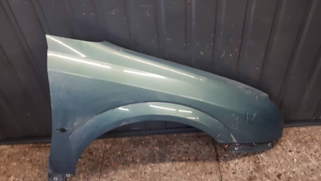 blotnik prawy przod opel vectra c signum zielony