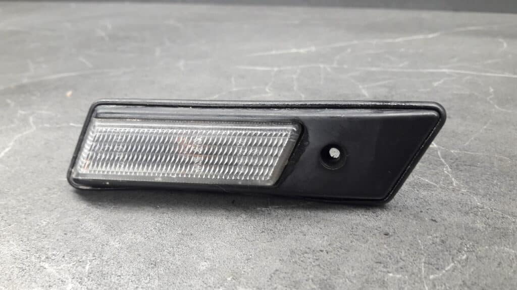 13780149 kierunkowskaz boczny lewy bmw e36