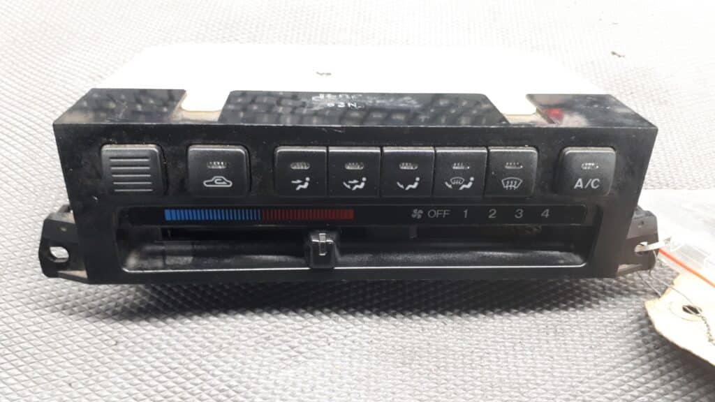 panel klimatyzacji mazda 626 IV