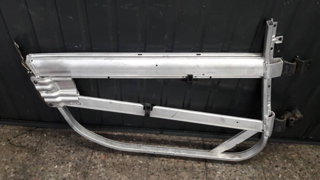 stelaz drzwi lewy przod smart fortwo 450