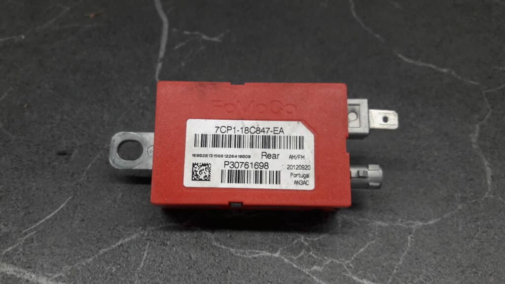 7CP1-18C847-EA wzmacniacz anteny volvo v40