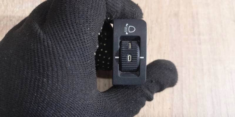 8360843 przelacznik  REGULACJI SWIATEL BMW E38
