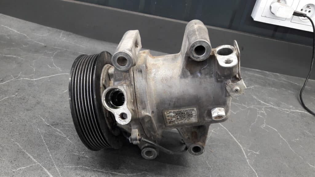 92600F120A Kompresor klimatyzacji Isuzu d-max 1.9 DDI