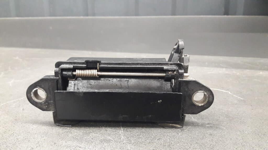 4A0839205 klamka drzwi lewy tyl audi a4 b5