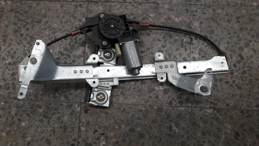 2n11-n23201 mechanizm szyby lewy tyl fusion mk1