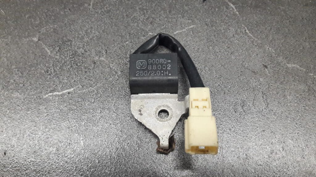 90080-88002 kondensator radia toyota avensis II T25