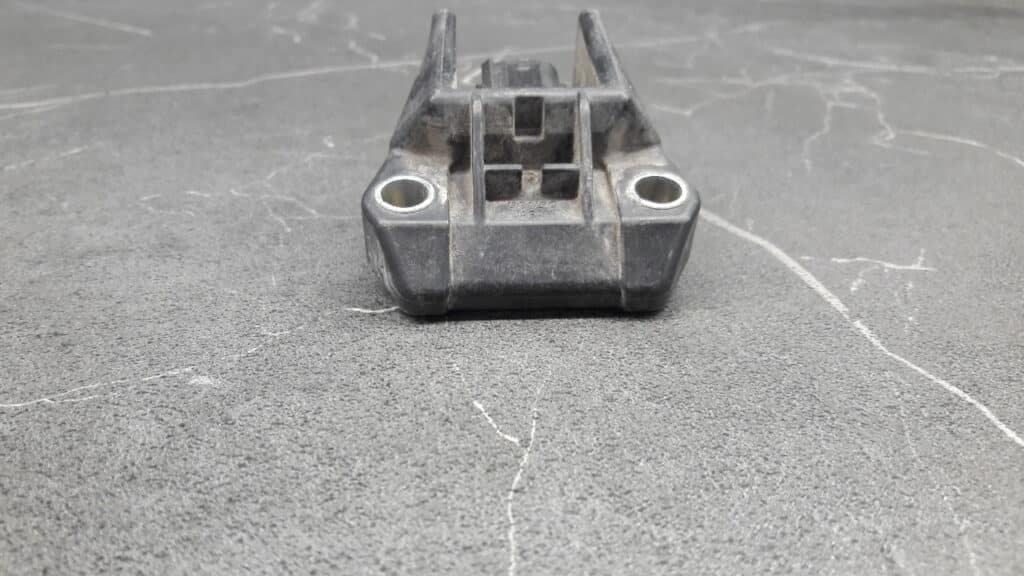89173-45050 sensor uderzenia lewy lexus rx300