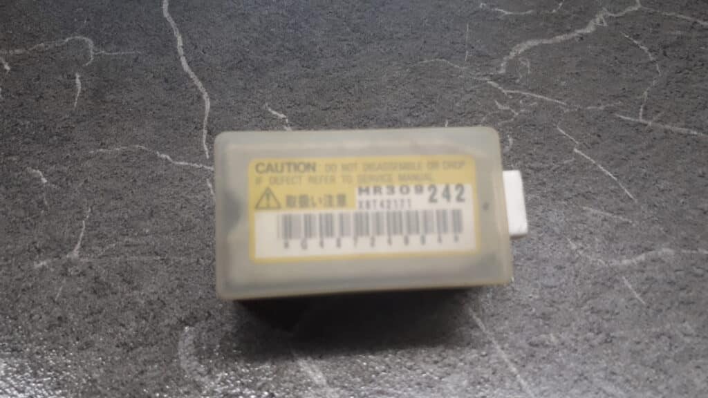 MR309242 sensor uderzeniowy mitsubishi galant
