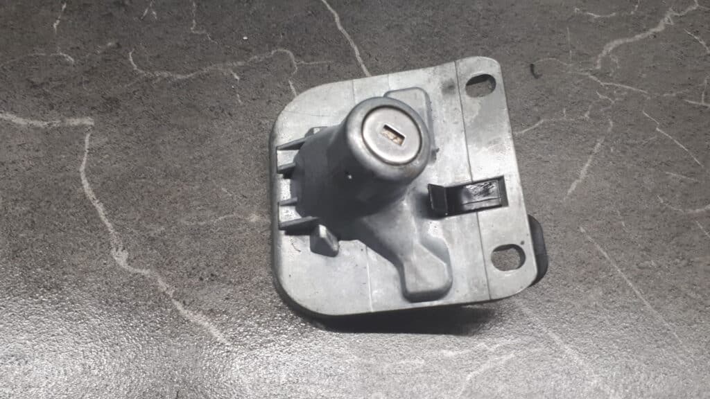 31253043 wkladka zamka kalpy bez kluczyka volvo s80