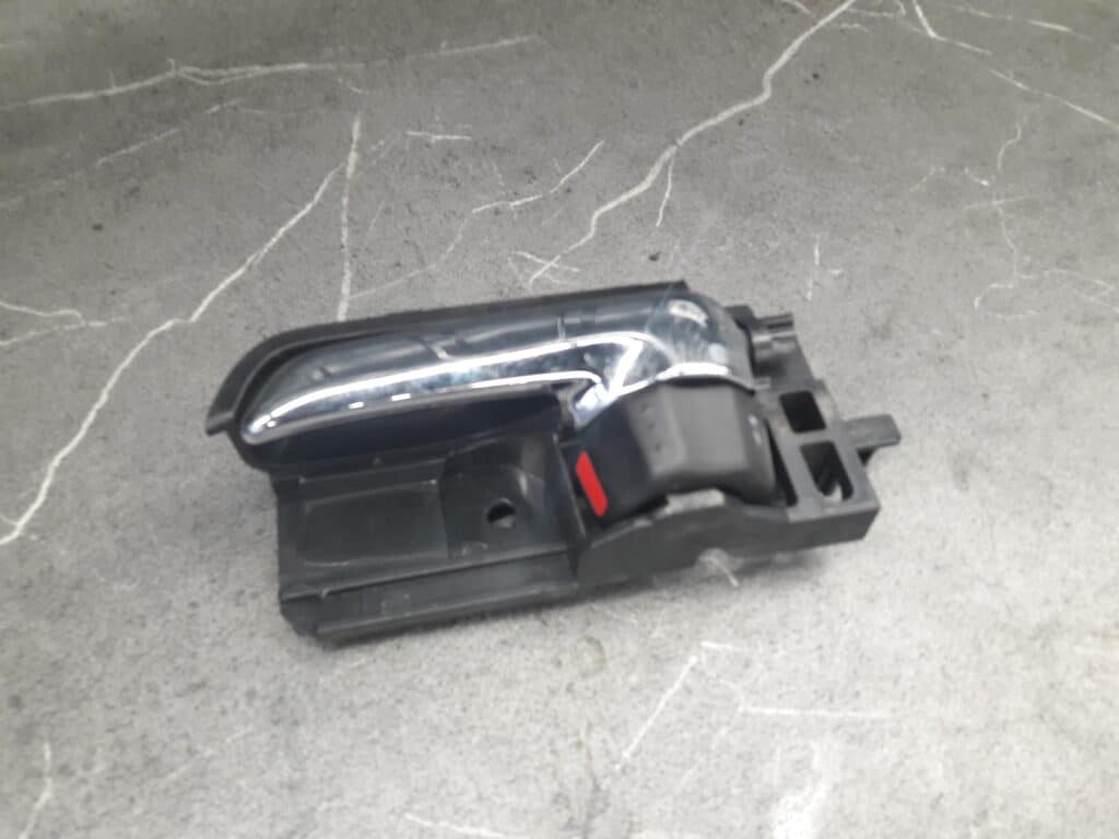 klamka LEWY TYL SUZUKI SX4